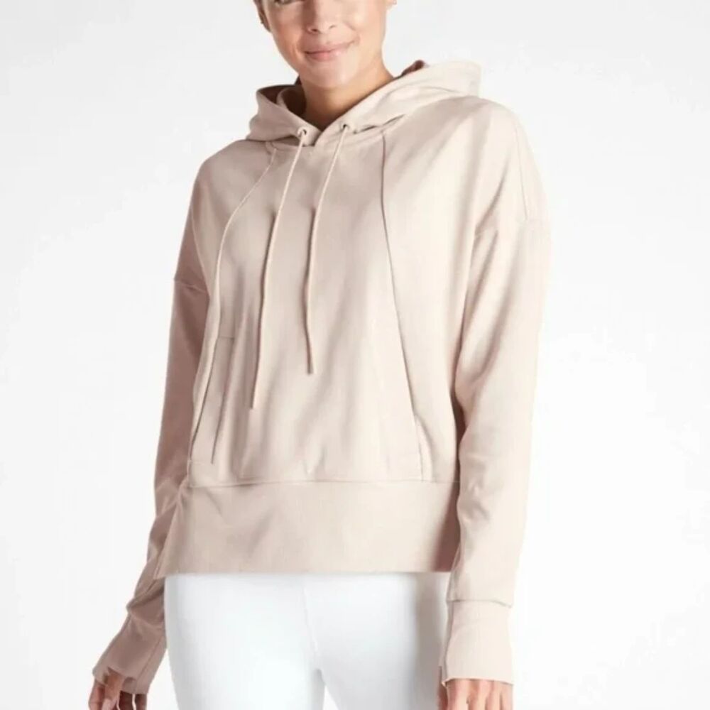 Athleta Womens Mission Hoodie Beige Pullover Thumb Holes High Low Hem Size Small